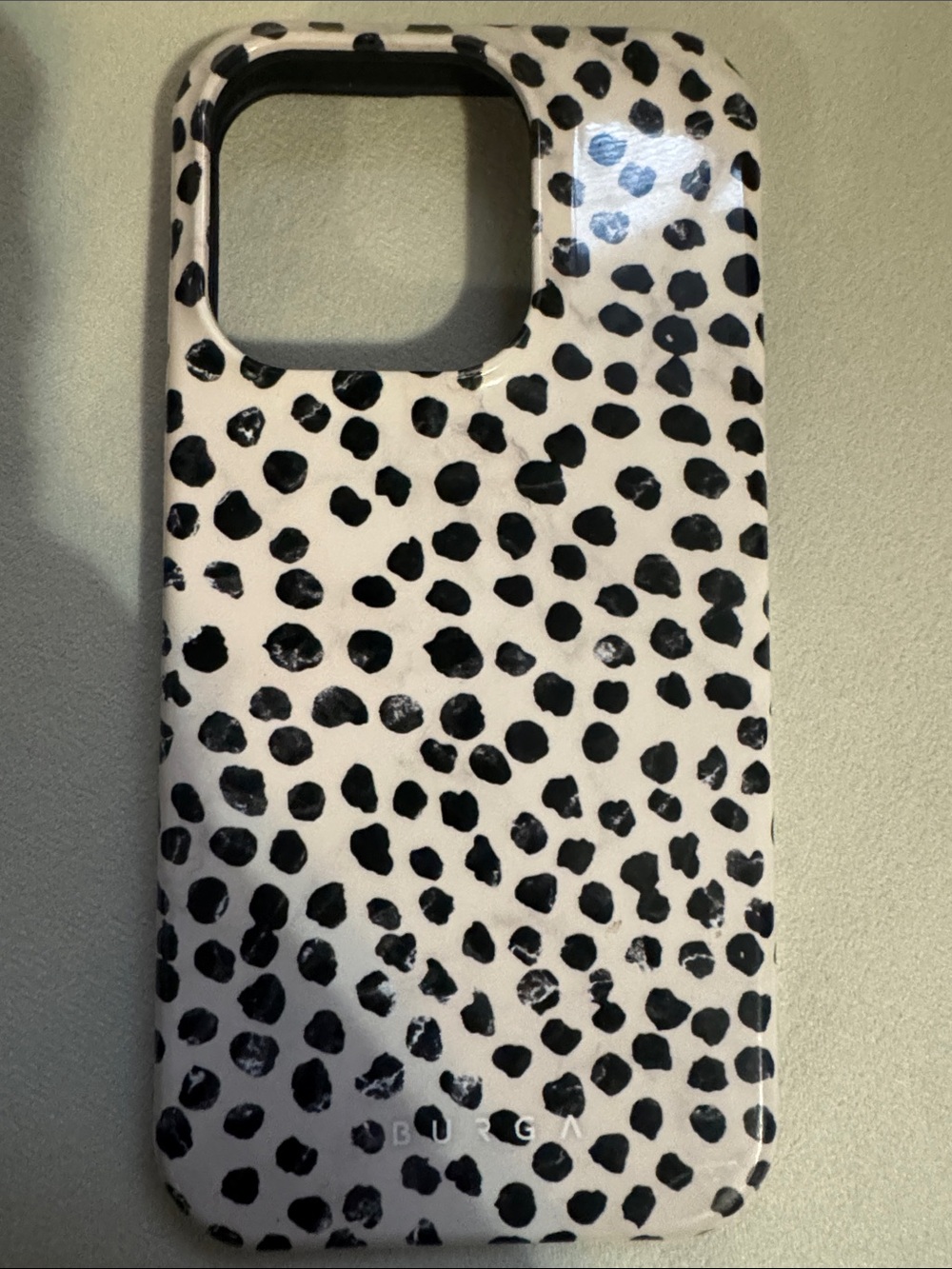 Burga Almond Latte iPhone 15 and 15 pro Case - Picture 4 of 4